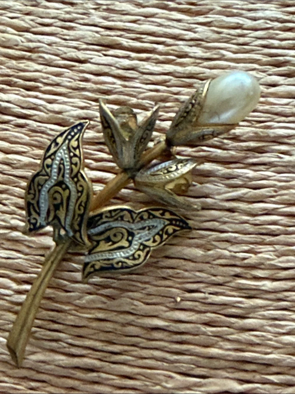 Toledo Gold Pearl brooch